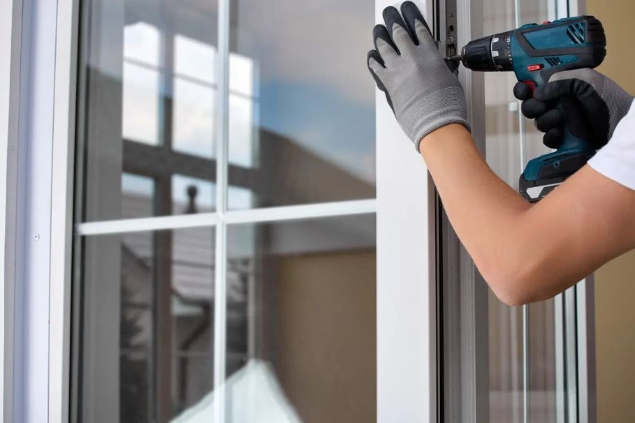 Professional technician providing window repair help in Grand Junction